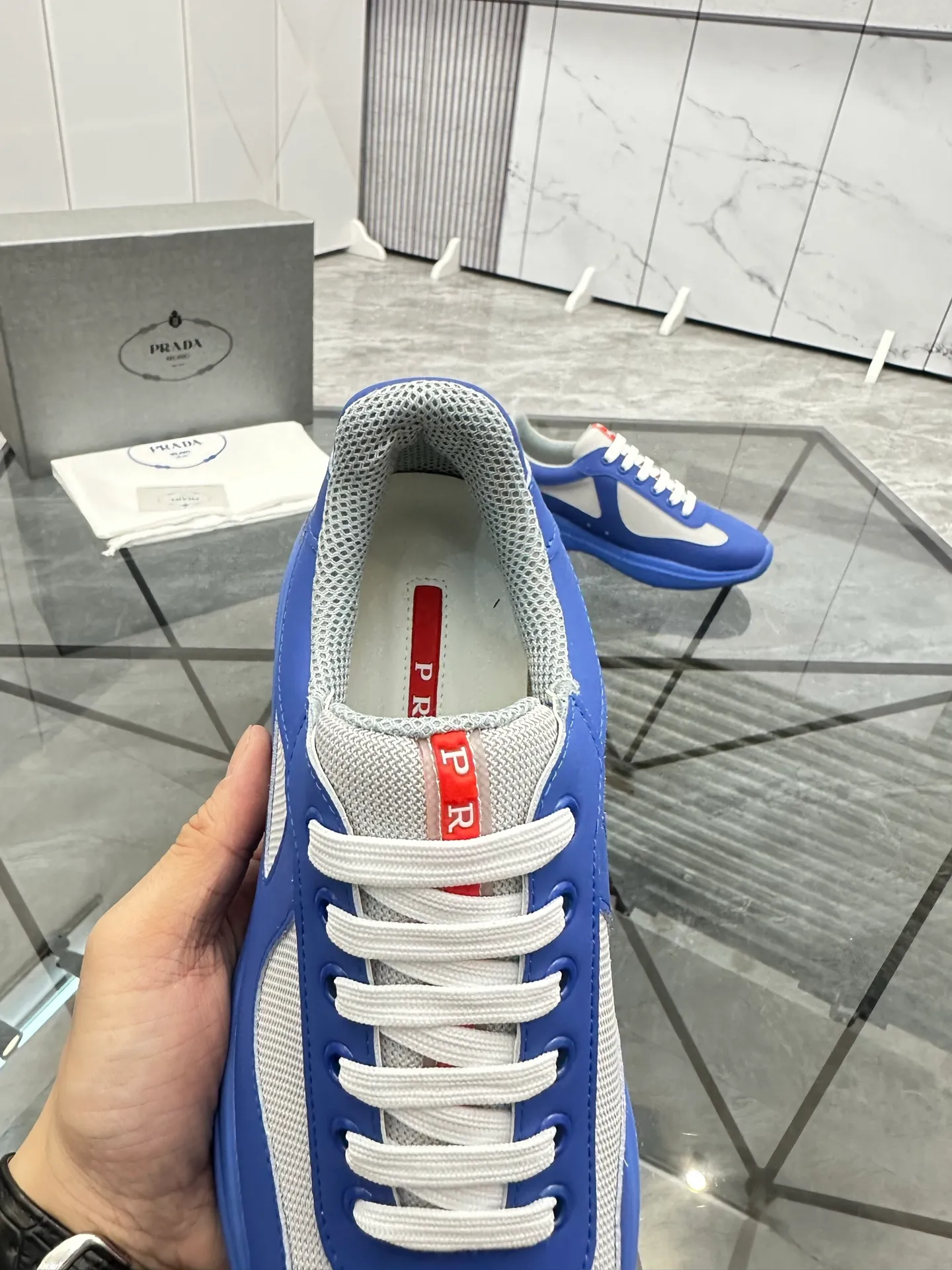 Men's shoes: 💰P360¥ Product trademark: Prada *"Prada*" low-top casual shoes Regular size: 35-47 (can be customized to 48) couple style Product materials: imported silk leather upper, breathable lining, original outsole. Number: 943